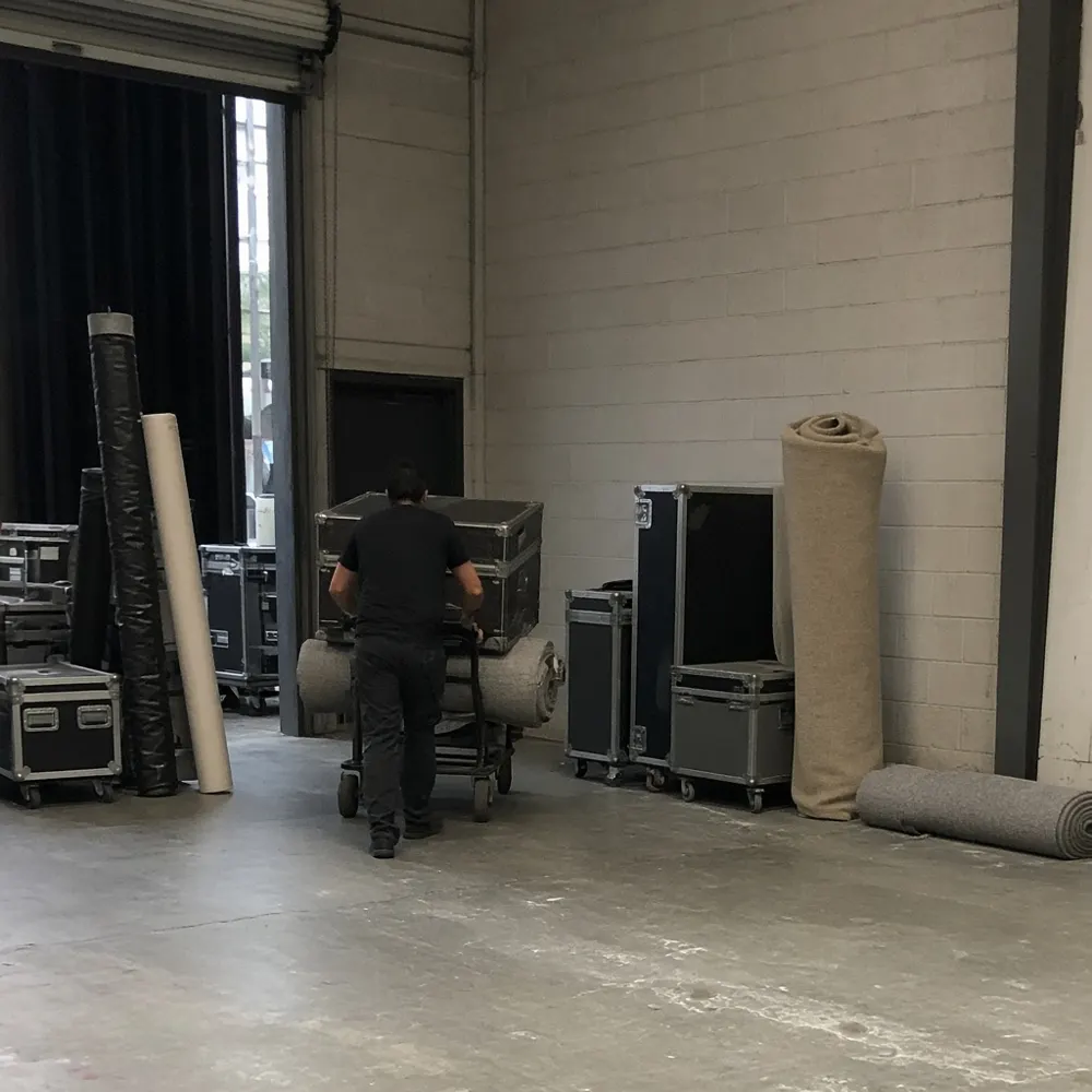 Short-term exhibit storage
